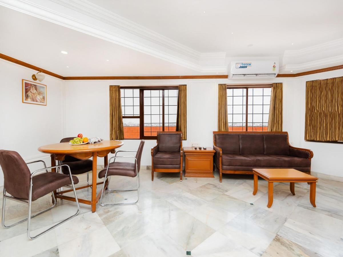 Hotel Galaxy Opp Surat Railway Station Ngoại thất bức ảnh