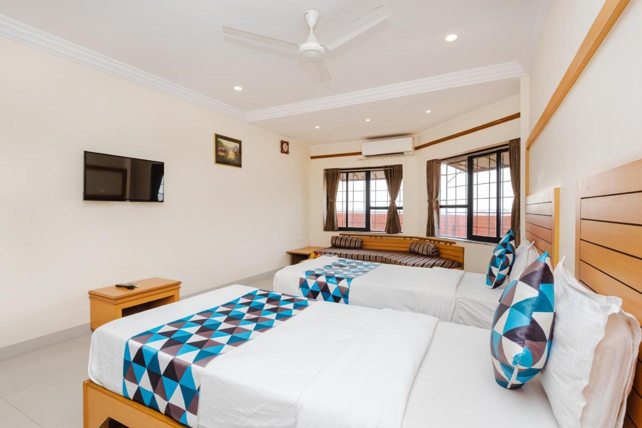 Hotel Galaxy Opp Surat Railway Station Ngoại thất bức ảnh