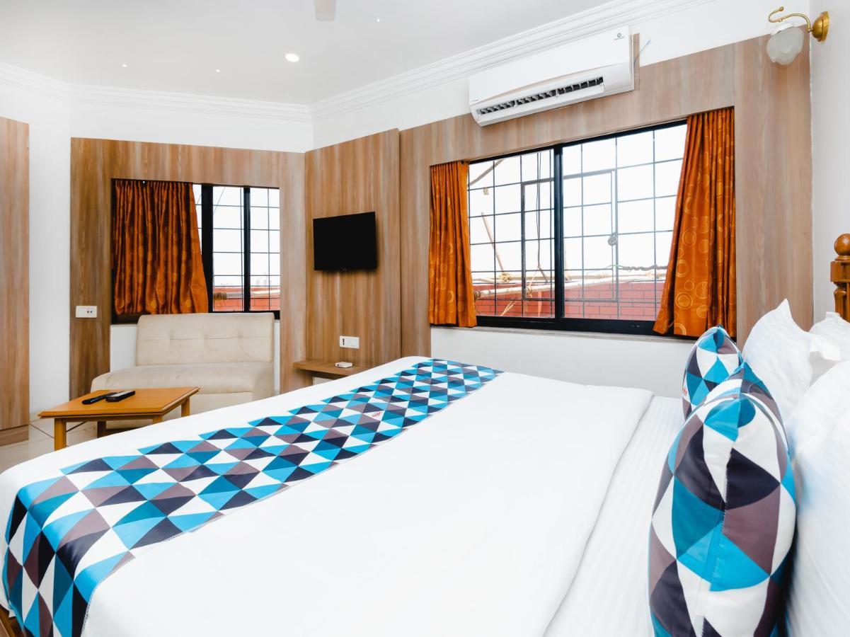 Hotel Galaxy Opp Surat Railway Station Ngoại thất bức ảnh